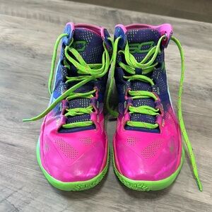 Under Armour SC basketball shoes, Boys/Mens Size 8